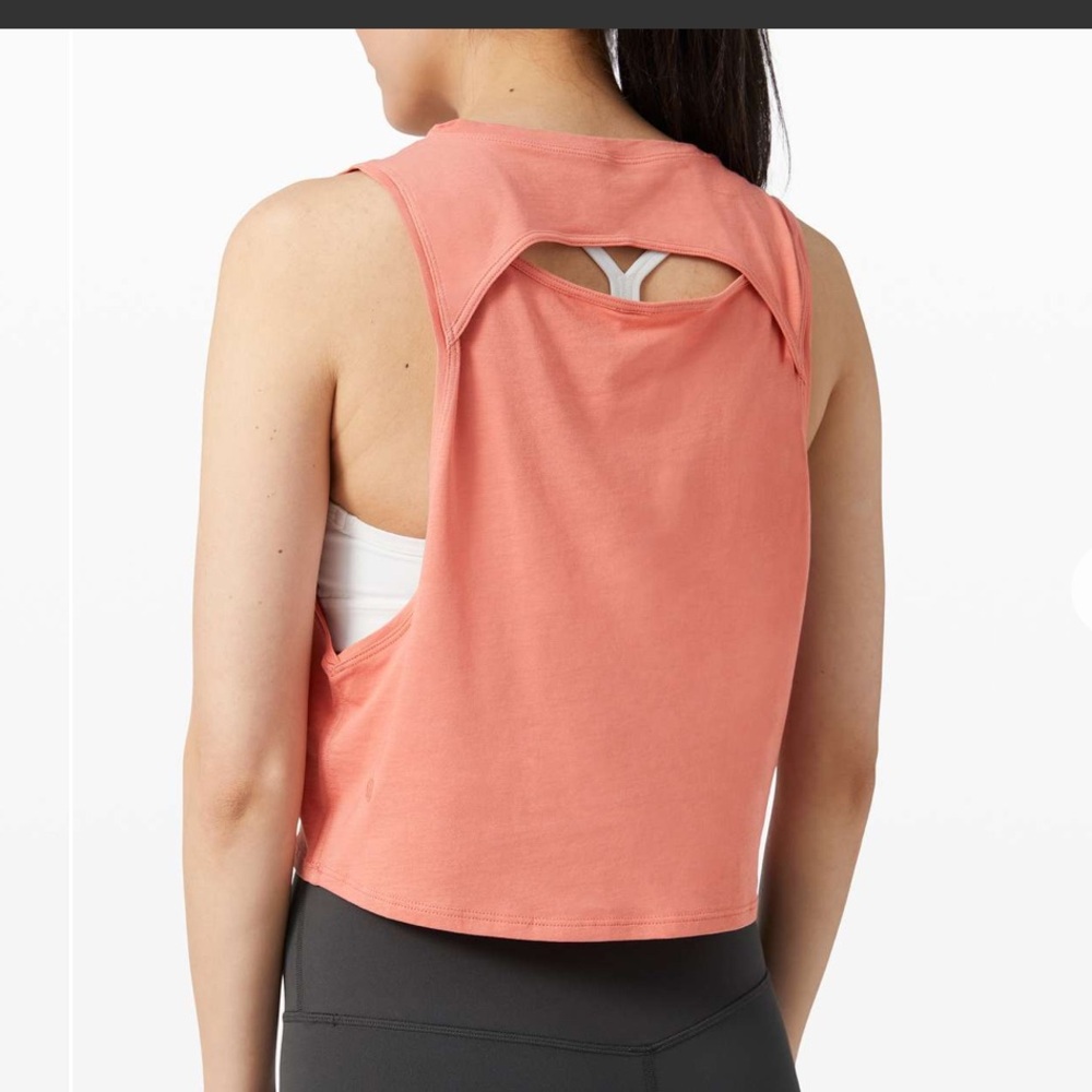 Lululemon Cut out Crop tank